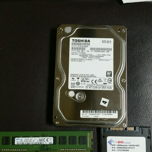 도시바하드(500GB),삼성ddr3 (4GB)싸게