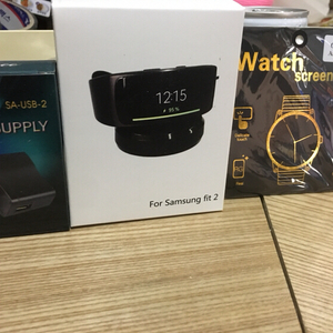 기어핏2,gear fit2 충전기 팝니다 완전새거