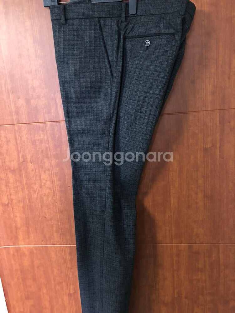 새상품)바쏘옴므 그레이 체크 모혼방 슬랙스 34사--0