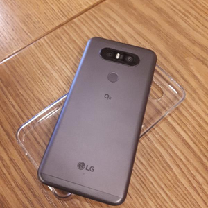 lg Q8