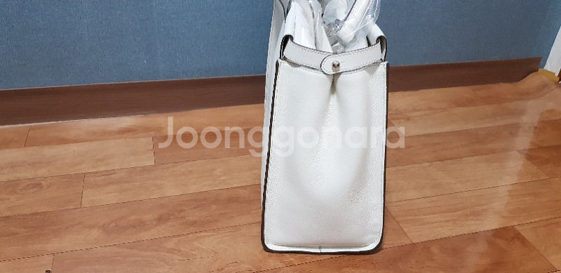 펜디 피카부 화이트 라지백--3