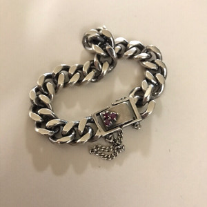 공효진팔찌 체인팔찌 HR 반도안되는 가격에 판매해