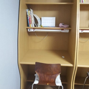 (무료나눔)독서실 책상 드립니다~