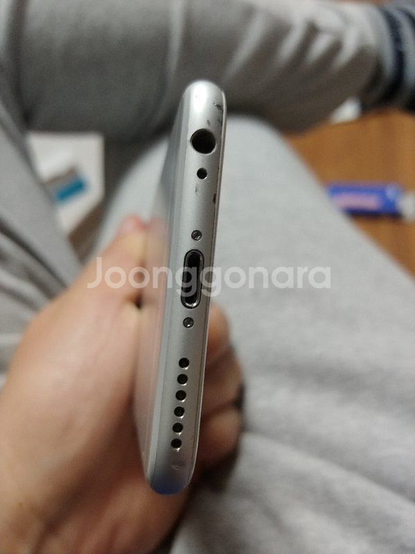 아이폰6 실버 고장난폰--0