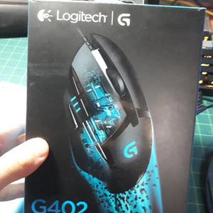 로지텍 g402