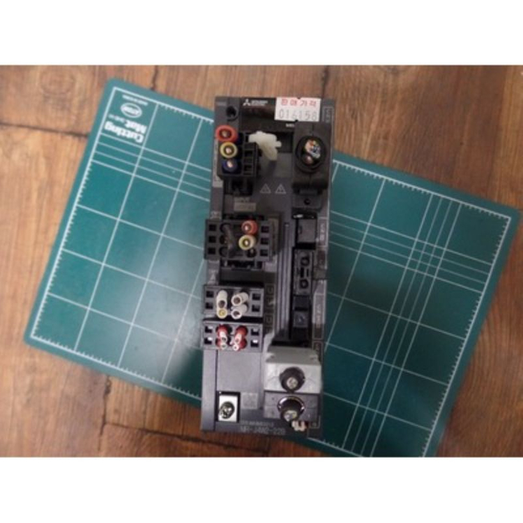 MR-J4W2-22B 서보모터 드라이버--1