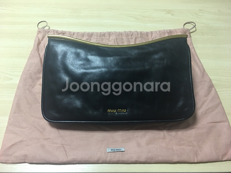미우미우 클러치백--2
