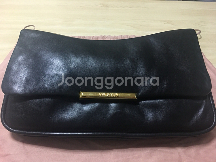 미우미우 클러치백--3