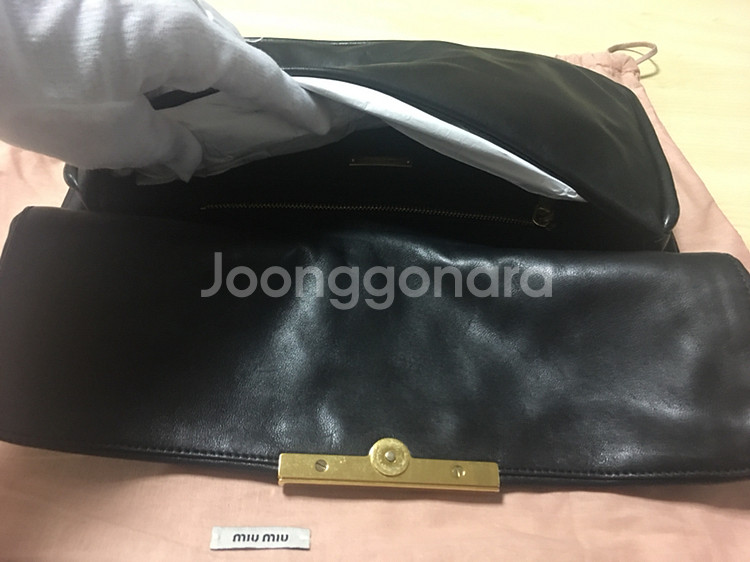 미우미우 클러치백--5