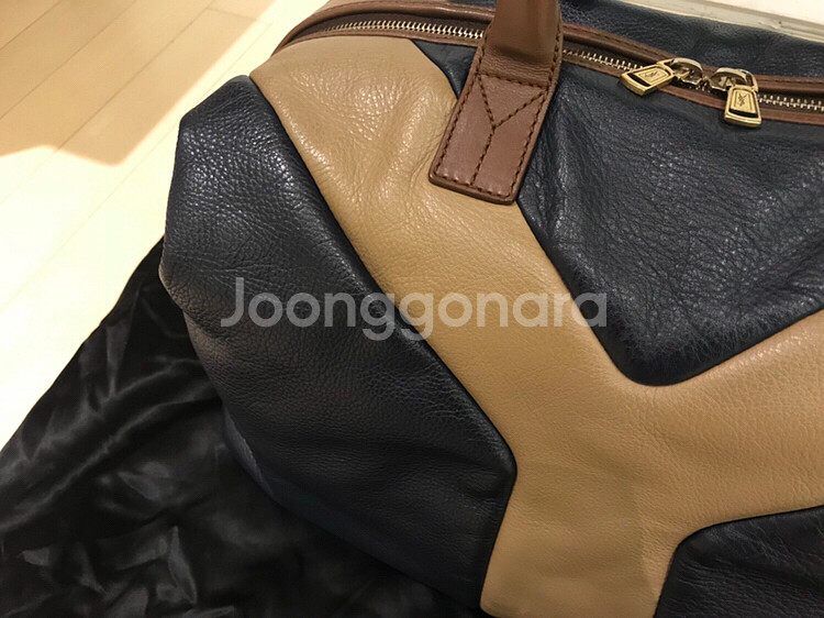(정품)입생로랑 이지백 토드백 판매합니다.--3