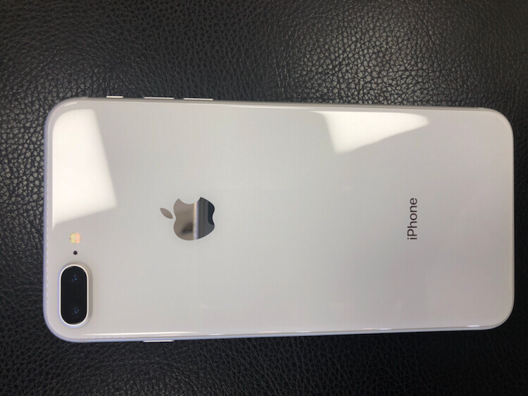 아이폰8 플러스 64실버 방탄유리 에눌가능--2