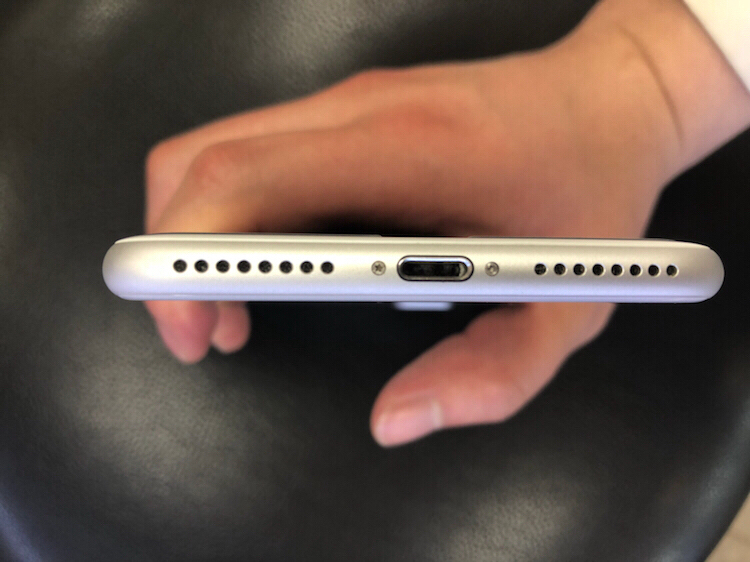 아이폰8 플러스 64실버 방탄유리 에눌가능--6