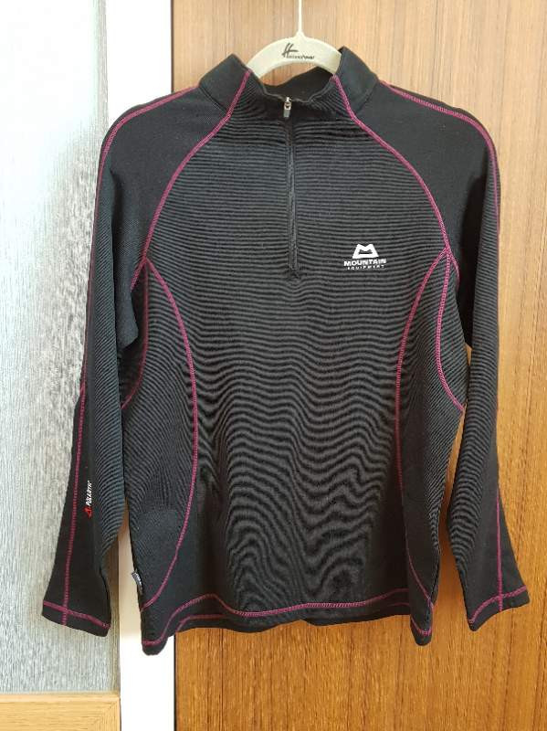 #옷장정리# 등산용티셔츠 여성용 이미지