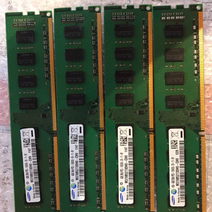 삼성전자 DDR3 4G 4개 팝니다 양면