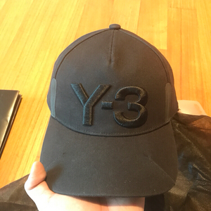 Y-3 아키텍트 모자