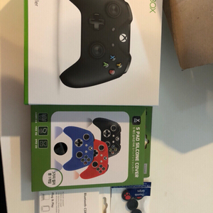 XBOX ONE S 패드 + 실리콘커버+동글이+스