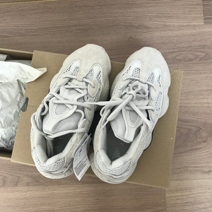 •[YEEZY 500 Blush] 220사이즈 새