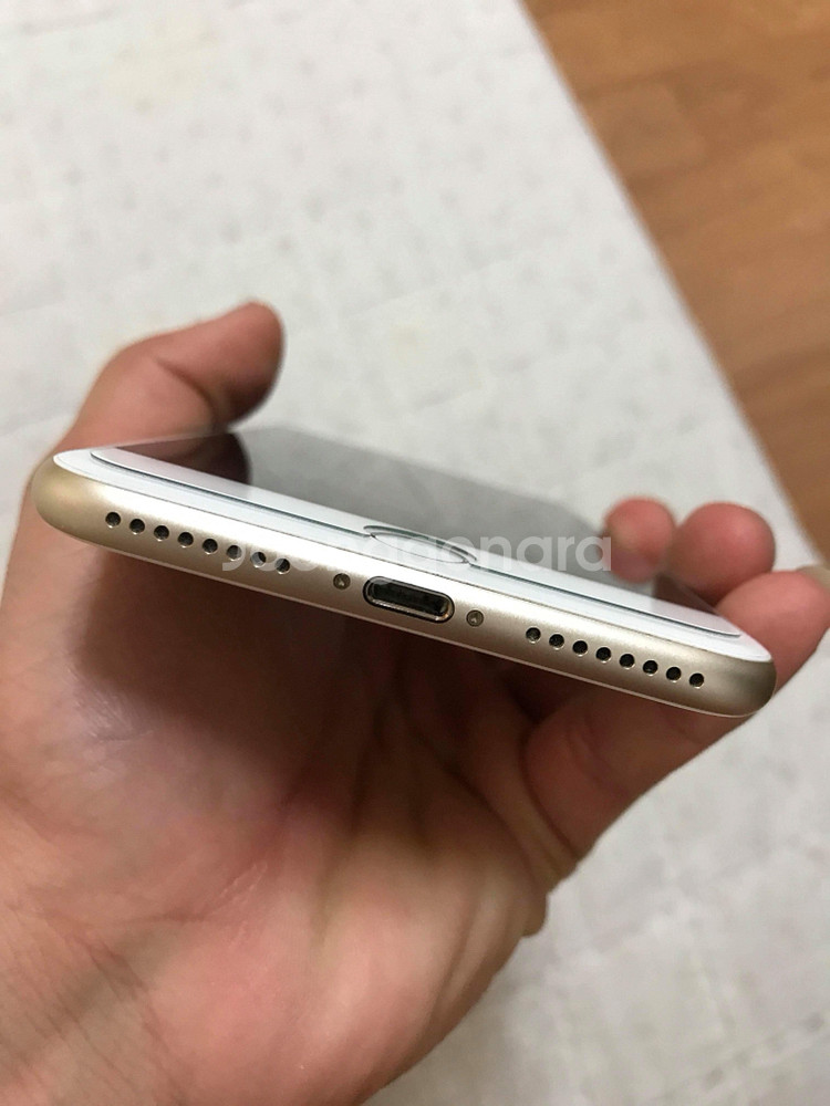 Iphone 7 plus 128gb .--2