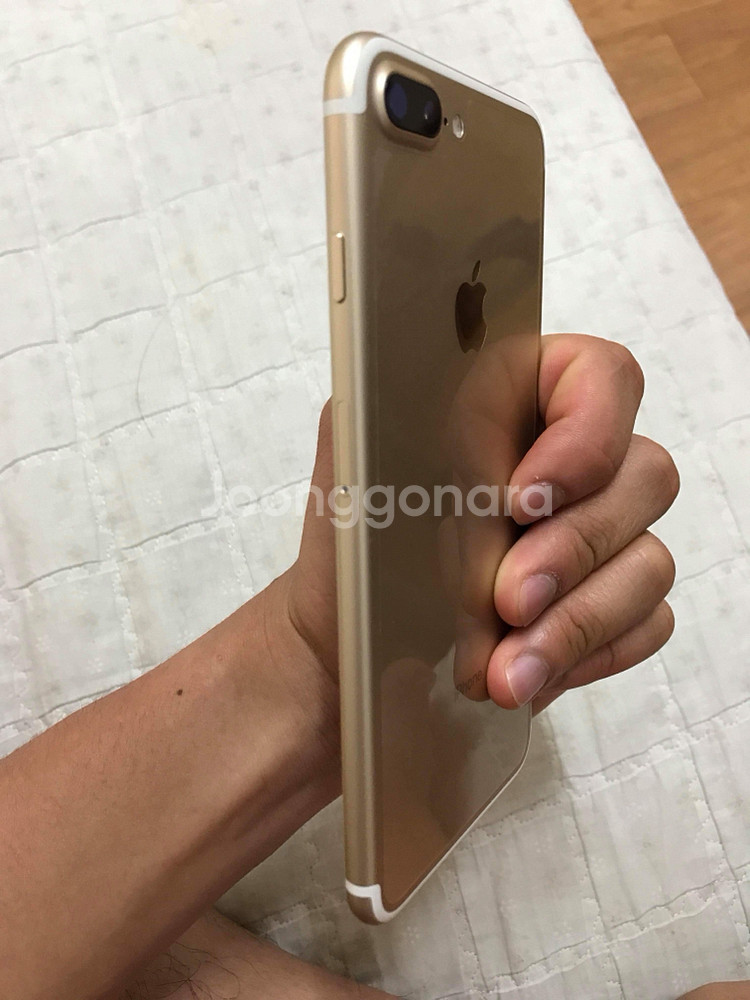 Iphone 7 plus 128gb .--3