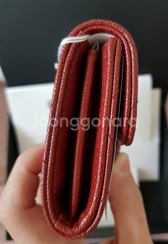 (새상품!!!)샤넬 뒷포켓 카드지갑 캐비어 펄버건디--1