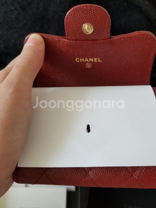 (새상품!!!)샤넬 뒷포켓 카드지갑 캐비어 펄버건디--5