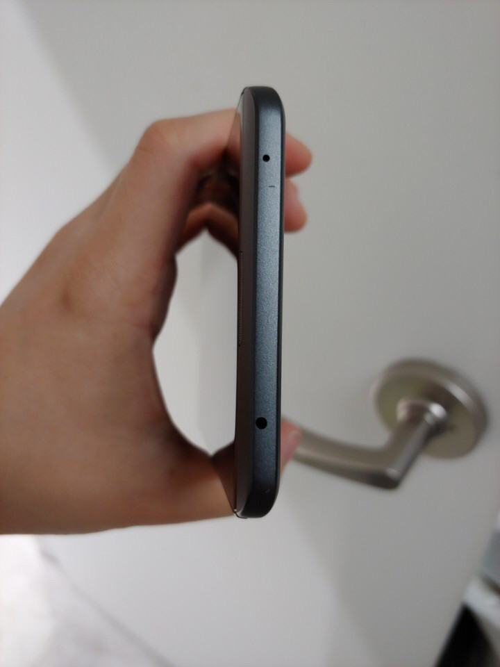 V20 정상해지폰 판매합니다 S급--4