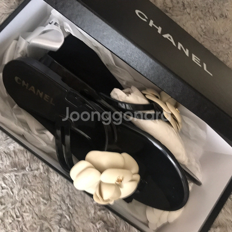 정품 샤넬쪼리 판매합니다--2