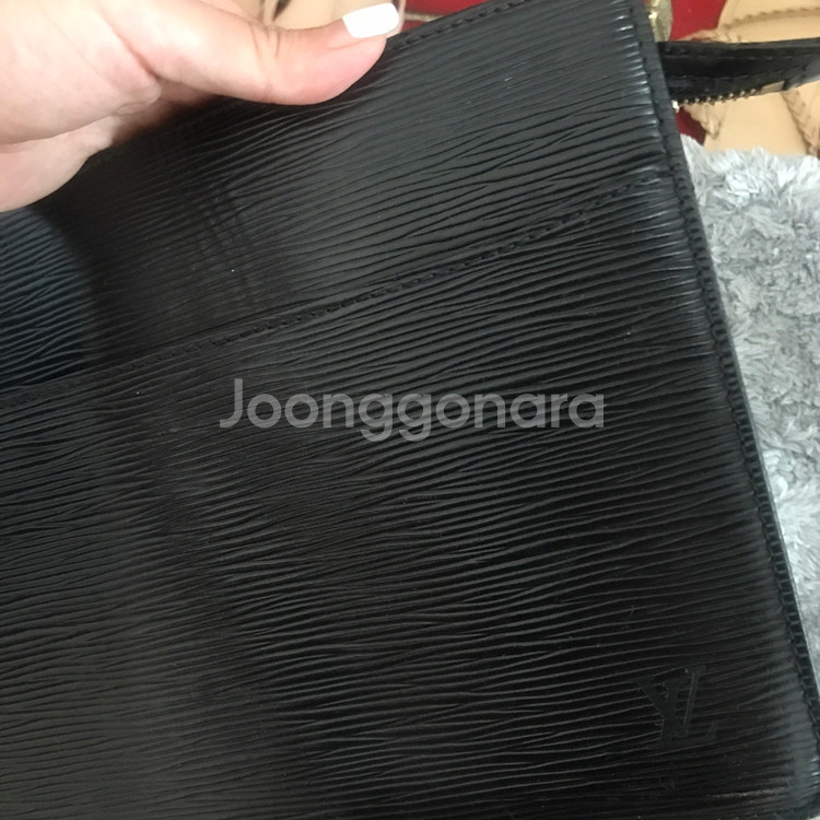 정품 루이비통 클러치 블랙 판매--0