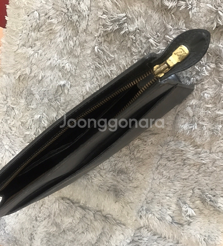 정품 루이비통 클러치 블랙 판매--3