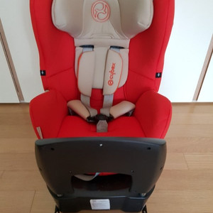 싸이벡스 제로나 카시트