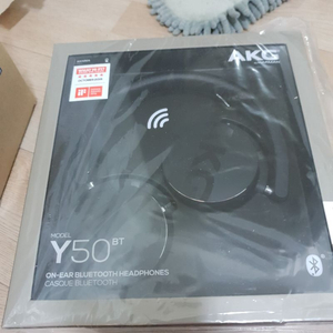 AKG Y50 헤드셋 판매합니다.