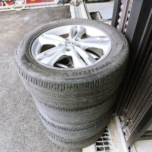 투싼ix 17인치 순정휠 타이어