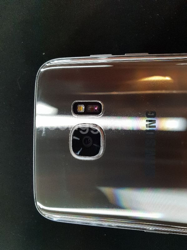 갤럭시 S7엣지 실버 32g S급 팝니다--4