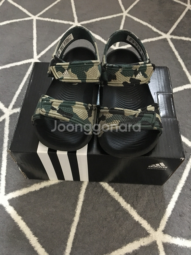 아디다스밀리터리샌들--0