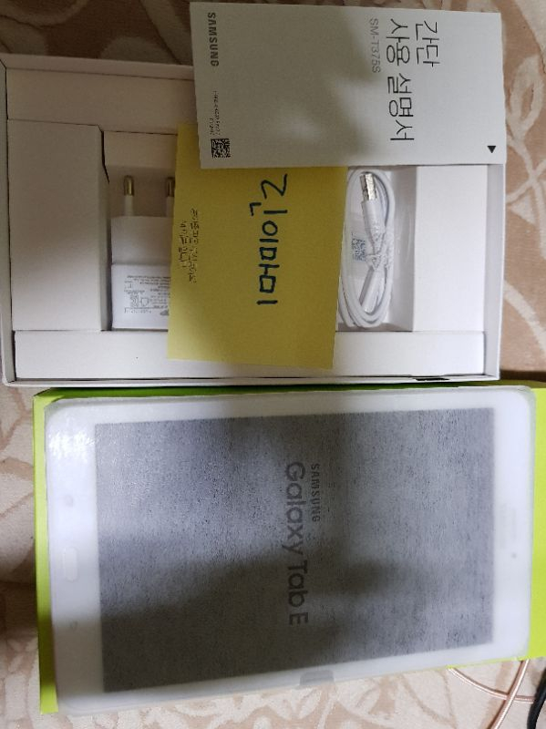 갤럭시탭E/T375/SK텔레콤/선택약정가능/상태좋--1