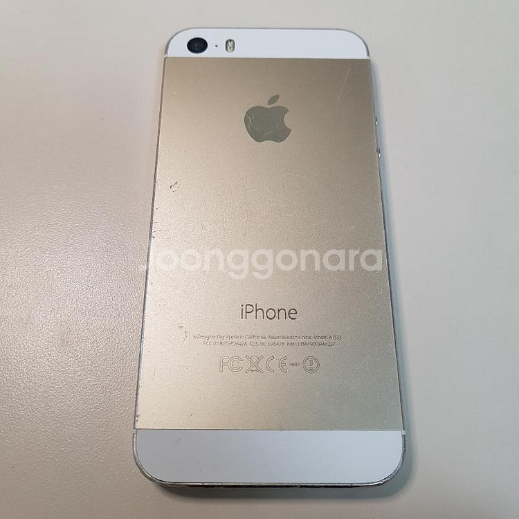 아이폰 5s 32G 해외판 언락폰 팝니다--3