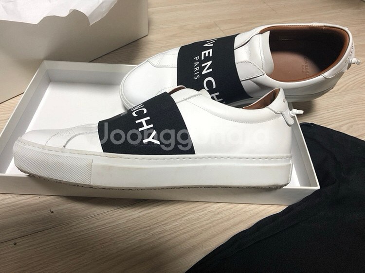 지방시 밴딩 스니커즈--1