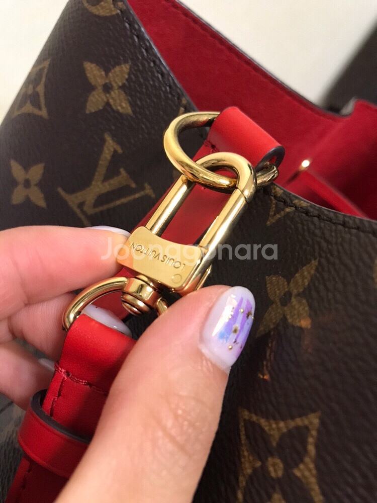 루이비통 네오노에 레드 판매합니다--7