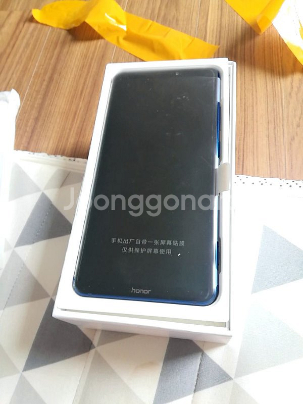 화웨이 아너 노트 10 블루 6 64 판매합니다--0