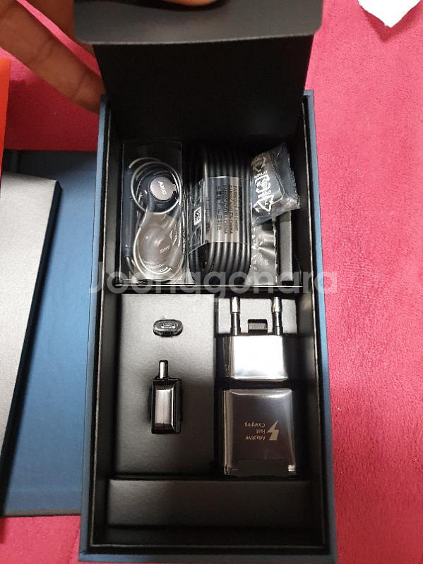 갤럭시노트8 256기가 s급 판매합니다
2017년--7