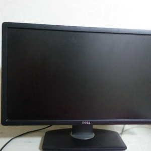 DELL UltraSharp U2412M 팝니다.