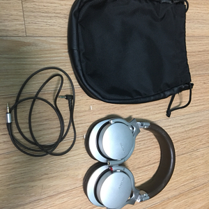 SONY MDR-1R 헤드셋 판매합니다