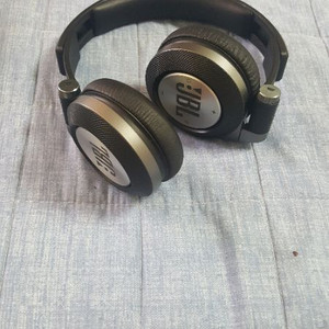 JBL E40BT 헤드폰 판매