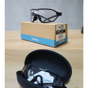 알피나자전거변색고글 새제품 팝니다