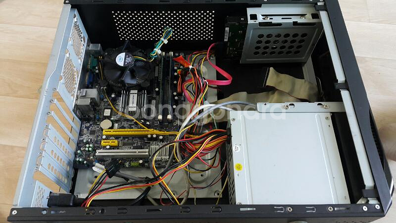 E2200+메인보드+2G+450w 팝니다.--0