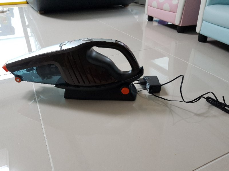 일렉트로룩스 무선청소기 핸디형--1