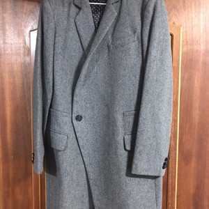 깔끔하고 심플한 그레이코트