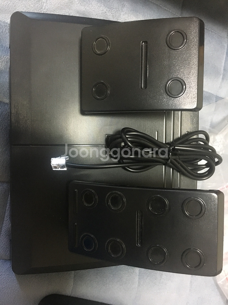 PS4 레이싱휠 팝니다.--3