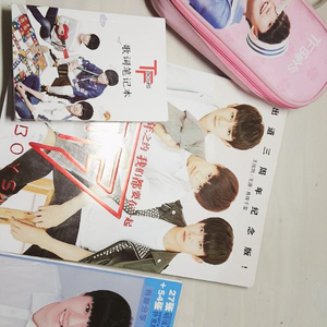 TFboys굿즈