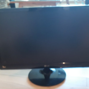 23인치 LG 플래트론 M2380D